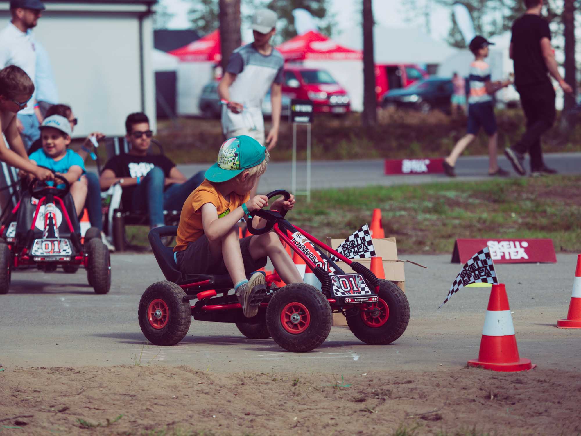 Drivecenter Arena race tavling STCC publik besokare barn trampbil 1