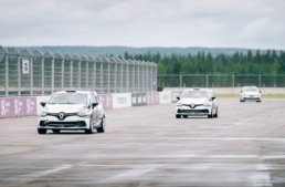 Renault Clio Cup Bil Racing Drivecenter Arena Event Kick off Upplevelse Motorsport 23