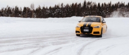Upplev Vinter Racing Bilsport Sladda Drifting Drivecenter Arena Event Winter Challange Upplevelsepaket Upplevelsedag 1
