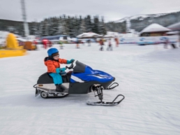 iStock 865652516 skoter barn